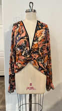 Load image into Gallery viewer, FLORA FEMME TOP
