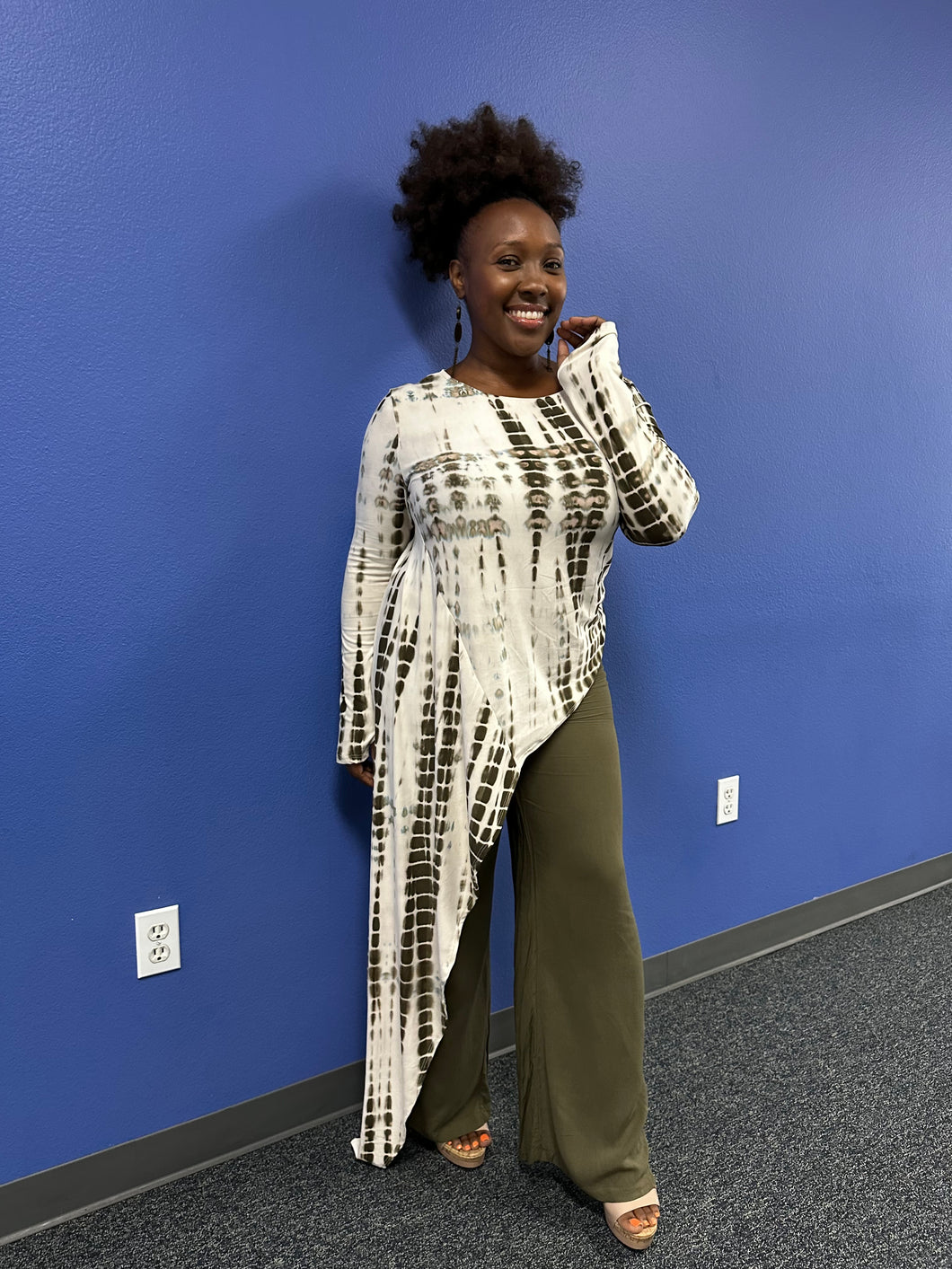 DRAPED EDGE TOP